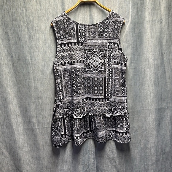 Clientele sleeveless blouse size 2-3X - Picture 7 of 9